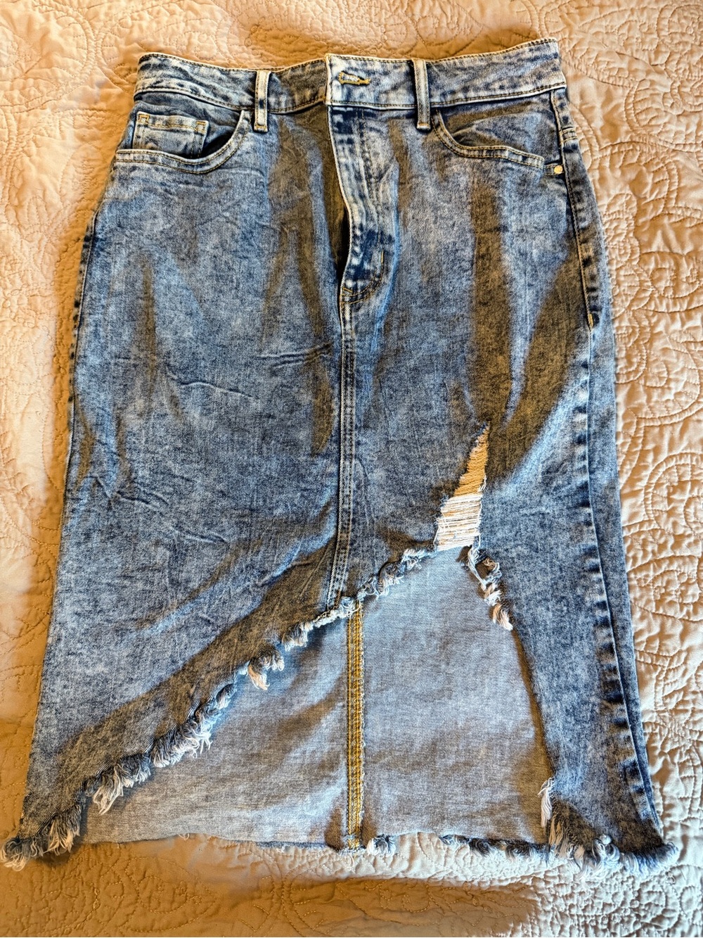 Guess 80’s inspired Distressed Blue Denim stone wash skirt